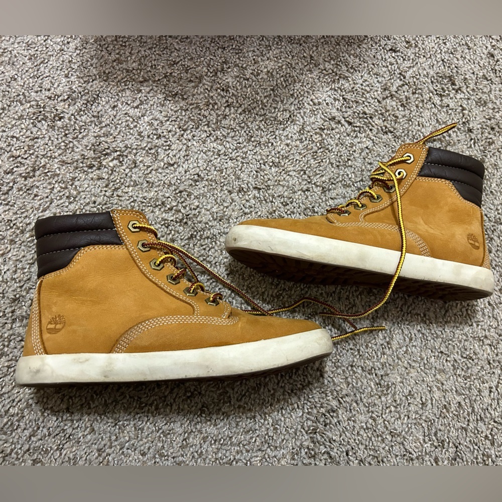 Timberland Dausette Sneaker Boots Wheat Nubuck Leather Women's Size 6 Outdoor
